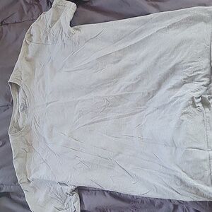 Plain grey t-shirt